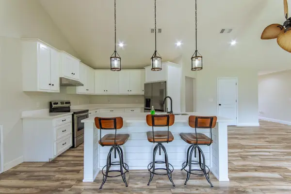 55 COLUMBUS LN, Adamsville, TN 38310