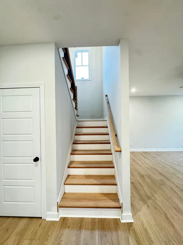 998 Alton Dr, Clarksville, TN 37043