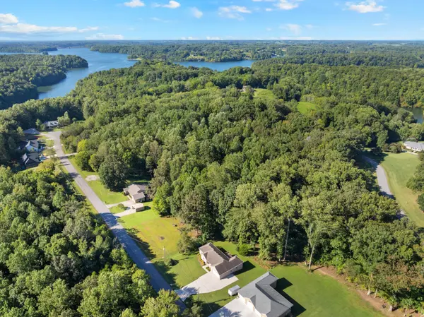 442 Golf Shores Dr, Winchester, TN 37398