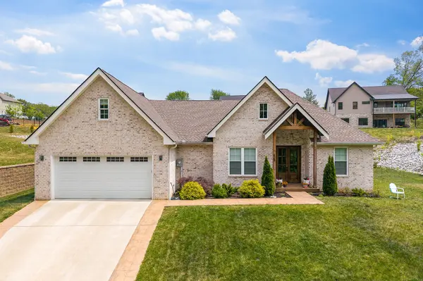623 Longstreet Dr, Cookeville, TN 38506