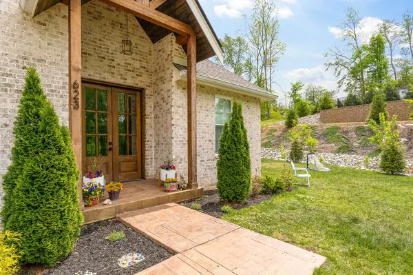 623 Longstreet Dr, Cookeville, TN 38506