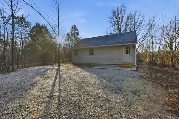 1770 Travis Boyd Rd, Mansfield, TN 38236