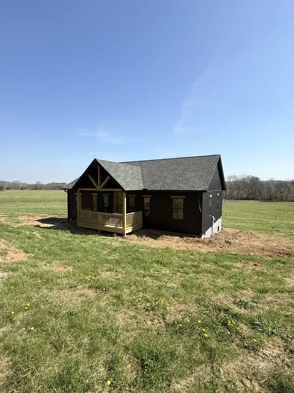 608 Buckeye Rd, Cumberland City, TN 37050