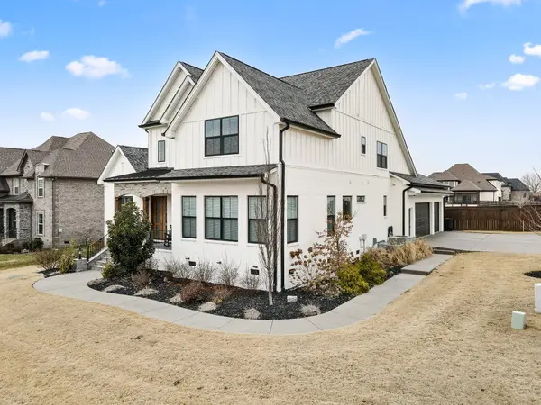 1322 Rothmon Blvd, Mount Juliet, TN 37122