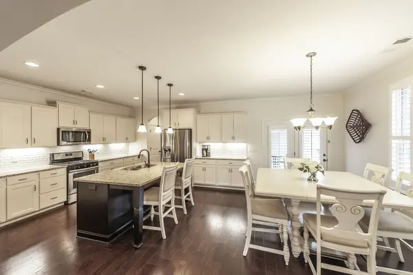 142 Benjamin Ln, Hendersonville, TN 37075
