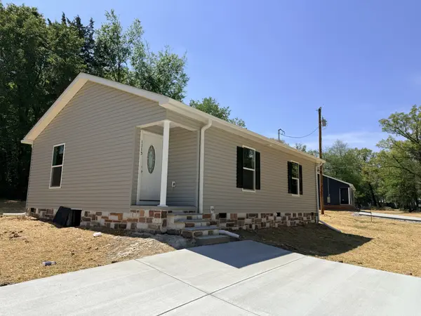 1115 Stewart Ln, Estill Springs, TN 37330