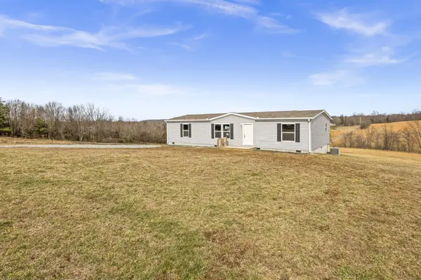 1501 Fairfield Rd, Westmoreland, TN 37186