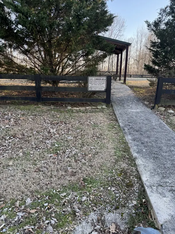 24 Swiper Drive, Smithville, TN 37166