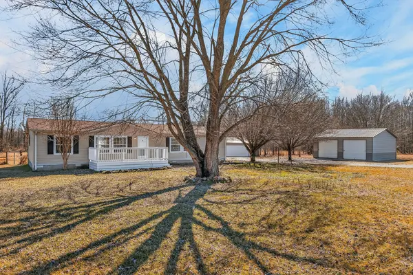 10738 W Green Hill Rd, Smithville, TN 37166