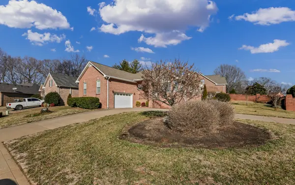 731 Courtland Ave, Clarksville, TN 37043