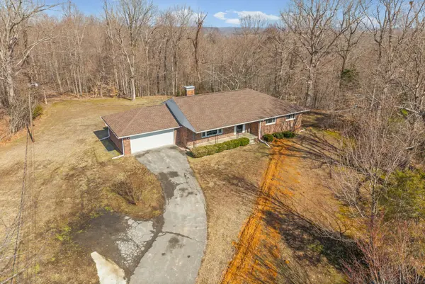 17033 Dawson Rd, Dawson Springs, KY 42408