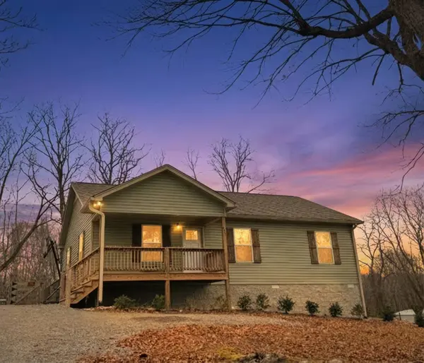 695 Hog Back Ridge Rd, Bethpage, TN 37022