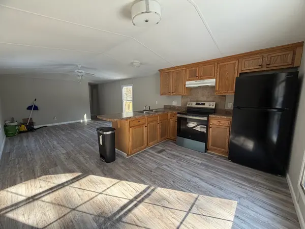 775 Slim Island Rd, Bowling Green, KY 42101