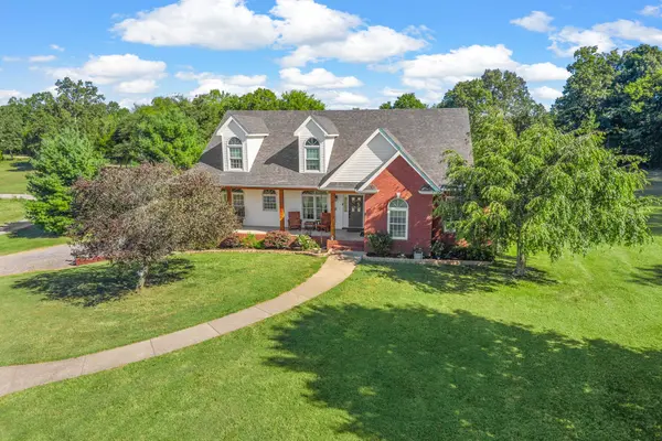 2175 Jim Taylor Rd, Woodlawn, TN 37191