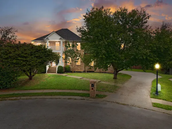 1013 Fox Hollow Pl, Adams, TN 37010