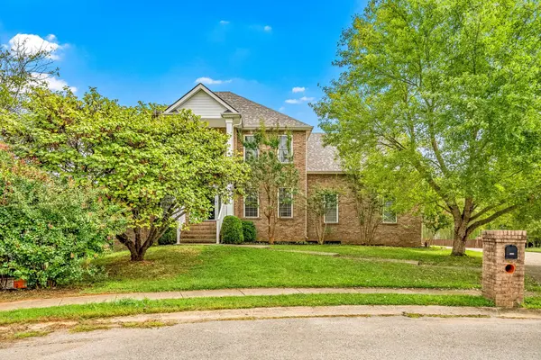 1013 Fox Hollow Pl, Adams, TN 37010
