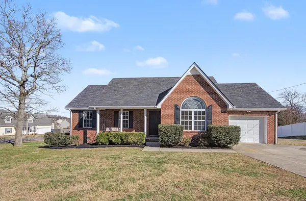 411 Wooded Valley Ct,  La Vergne,  TN 37086