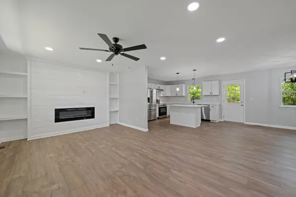 802 Lowry St, Manchester, TN 37355