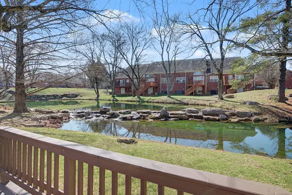 231 Green Harbor Rd #8, Old Hickory, TN 37138