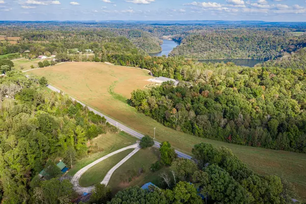 12159 Cookeville Boat Dock Rd, Baxter, TN 38544