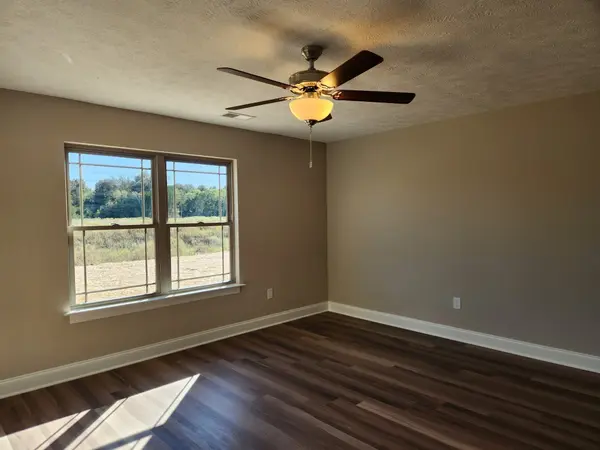 2918 Valley Farms Drive, Christiana, TN 37037