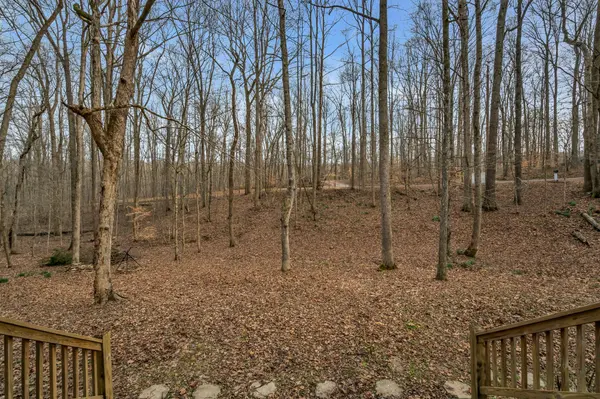 1017 Yellow Hammer Dr, Kingston Springs, TN 37082
