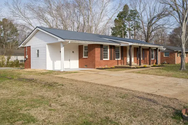 555 Maywood Ave, Lexington, TN 38351