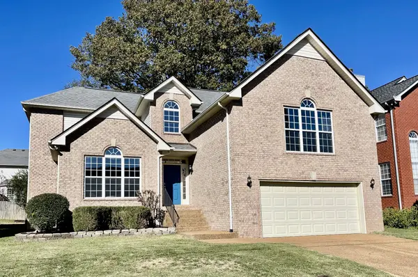6724 Sunnywood Dr, Nashville, TN 37211