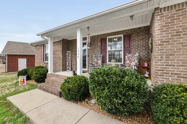 1904 Susan Rd, Columbia, TN 38401