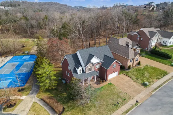 142 Ridgeview Trace, Hendersonville, TN 37075