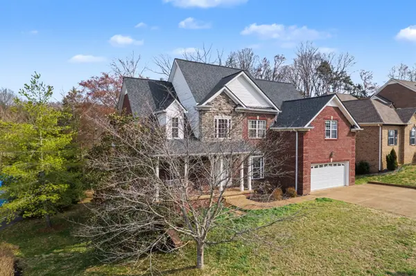 142 Ridgeview Trace, Hendersonville, TN 37075