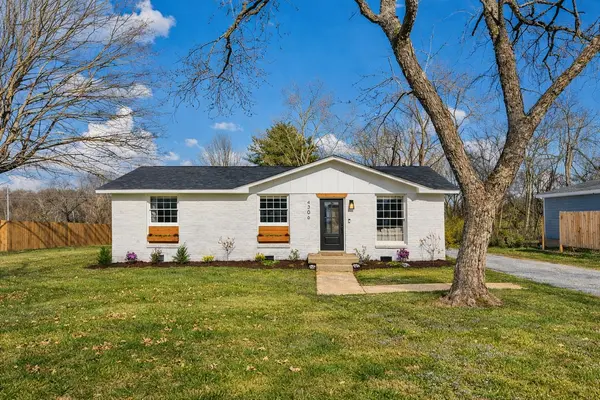4306 Woods St, Old Hickory, TN 37138