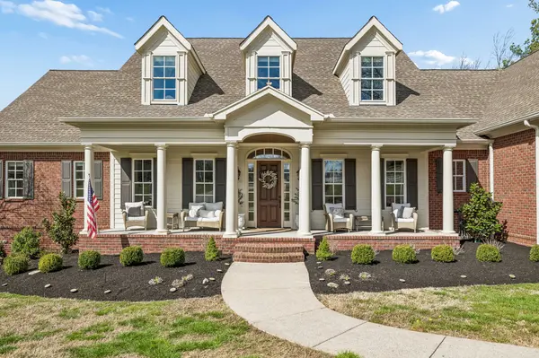 1504 Buckskin Ct, Thompsons Station, TN 37179