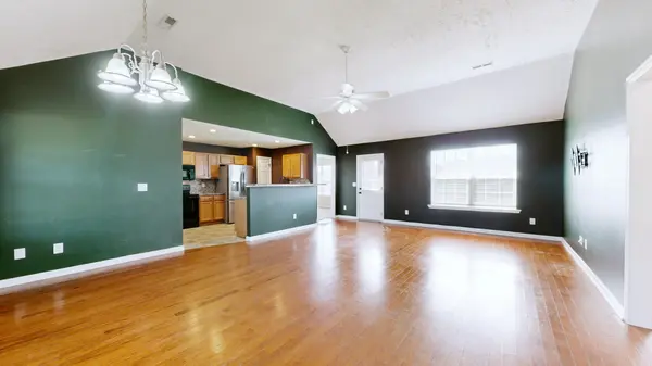 2716 Ridgewood Dr, Christiana, TN 37037