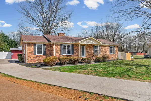 561 Campfire Dr, Murfreesboro, TN 37129