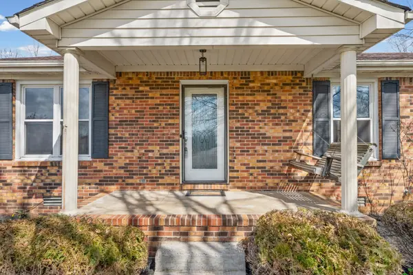 561 Campfire Dr, Murfreesboro, TN 37129