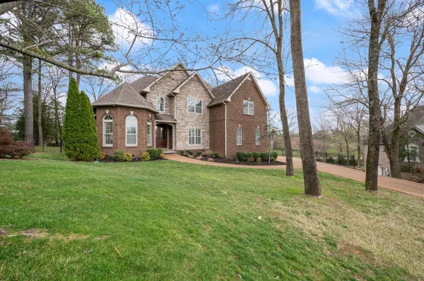 853 Glastonbury Ct, Clarksville, TN 37043