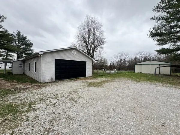 4733 Old Petros Rd, Woodburn, KY 42170