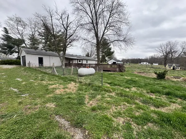 4733 Old Petros Rd, Woodburn, KY 42170