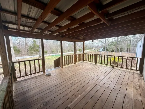 2191 Seven Knobs Rd, Gainesboro, TN 38562