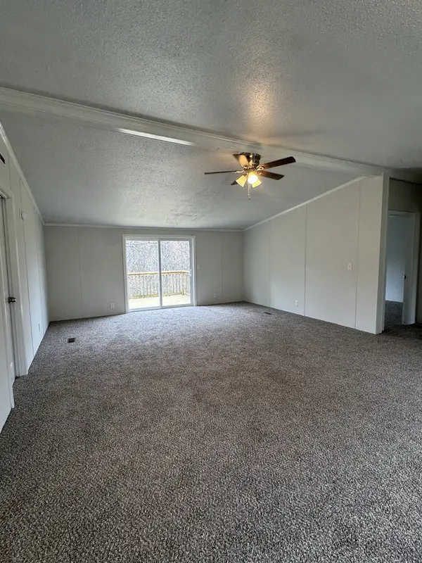1515 Old Hwy 31 #E, Westmoreland, TN 37186
