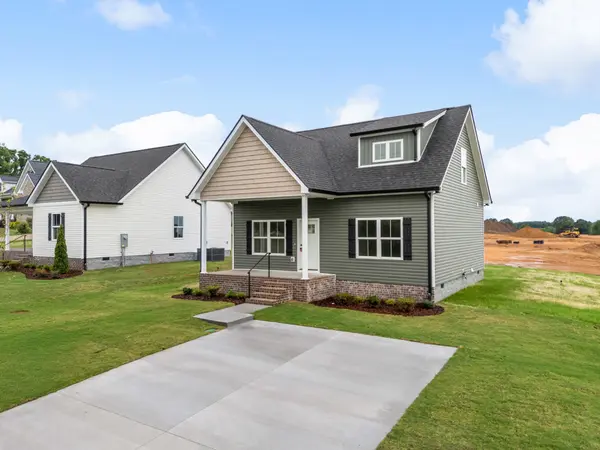 905 Wilkie St N, Mc Ewen, TN 37101