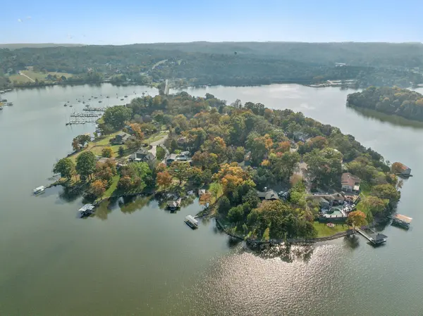 301 Anchor Ln,  Old Hickory,  TN 37138