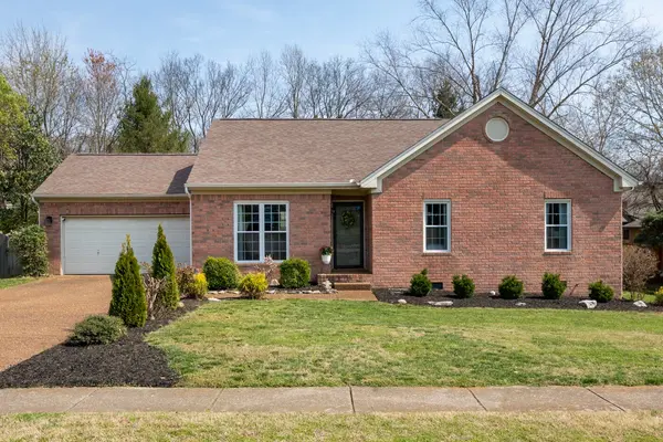 614 Winners Circle Pl,  Thompsons Station,  TN 37179