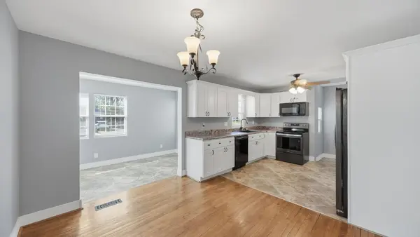 42 Warren Street, Rossville, GA 30741