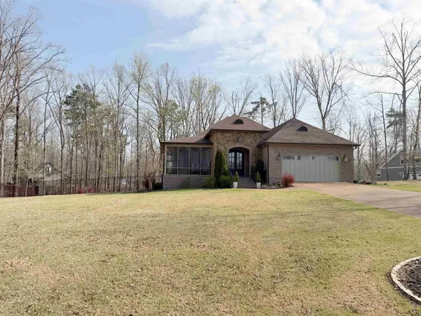 615 BLUE HERON PT, Counce, TN 38326