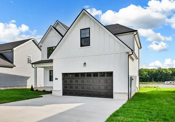 3158 E Old Ashland City Rd, Clarksville, TN 37043