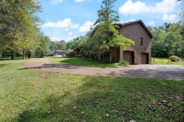 106 E Shady Trl, Old Hickory, TN 37138