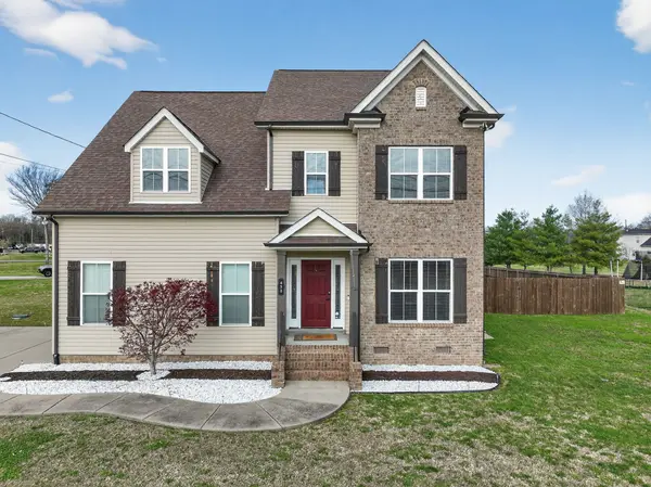 432 Long Creek Dr, Christiana, TN 37037