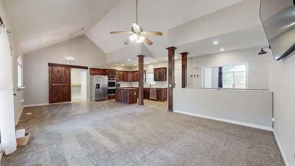 9399 Hi Lo Rd, Bon Aqua, TN 37025